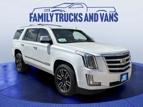 Used 2016 Cadillac Escalade Premium AWD/4WD image 7