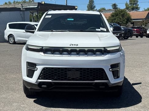 New 2026 Jeep Grand Wagoneer L 4WD image 8