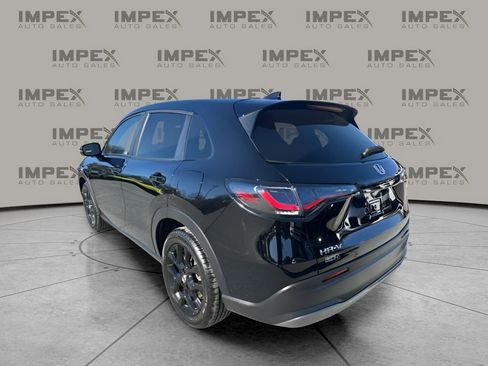 Used 2024 Honda HR-V Sport image 3