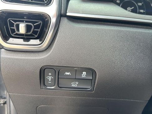 Used 2023 Kia Sorento SX AWD/4WD image 20