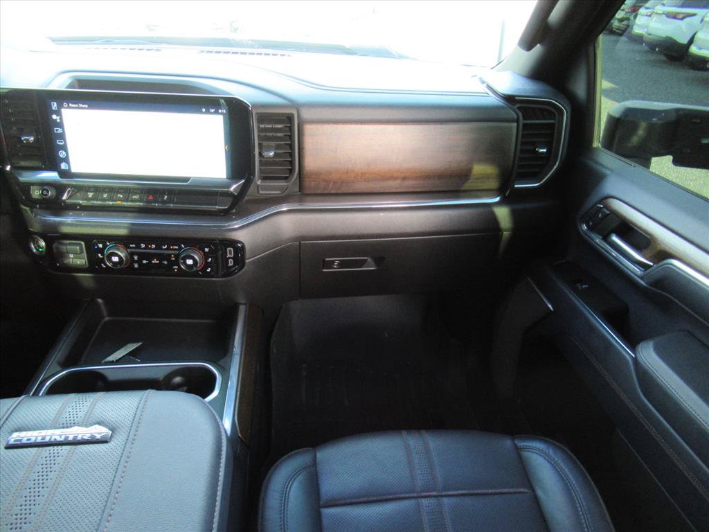 Used 2024 Chevrolet Silverado 2500 High Country w/ Technology Package AWD/4WD image 15