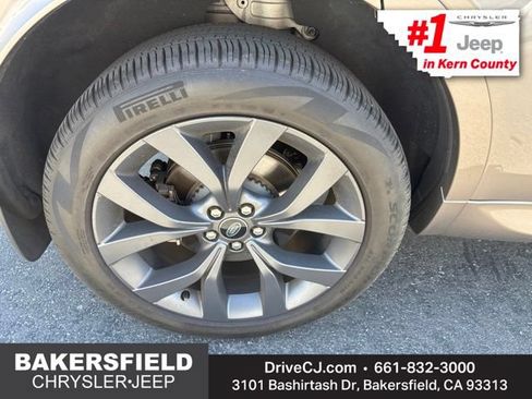 Used 2022 Land Rover Discovery Sport SE R-Dynamic AWD/4WD image 29