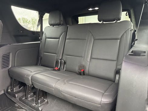 Used 2022 Chevrolet Suburban Z71 w/ Luxury Package AWD/4WD image 35