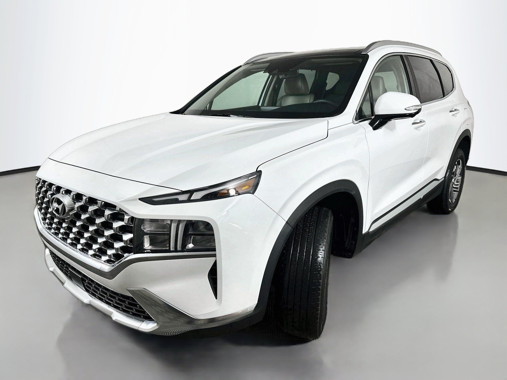 Certified 2023 Hyundai Santa Fe SEL w/ Premium Package AWD/4WD image 3