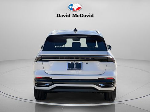 New 2026 Lincoln Nautilus Reserve image 6