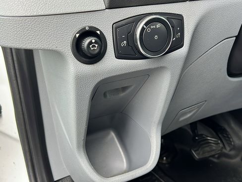 Used 2017 Ford Transit 350 XL image 27