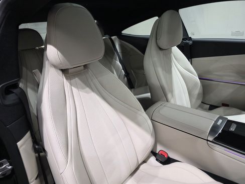 Used 2024 Mercedes-Benz CLE 300 4MATIC Coupe image 19
