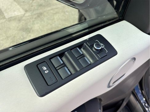 Used 2020 Land Rover Discovery HSE AWD/4WD image 23