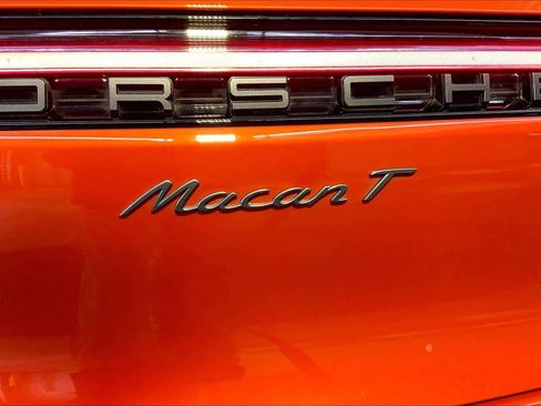 Used 2023 Porsche Macan Turbo image 35