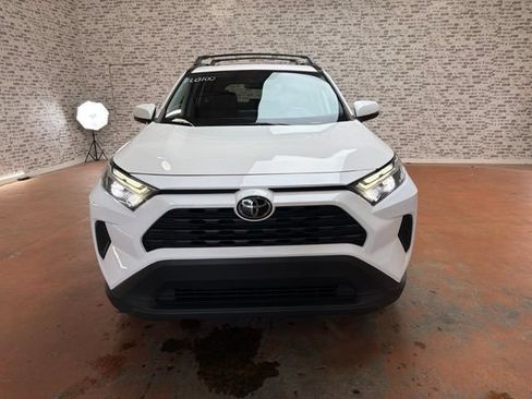 Used 2023 Toyota RAV4 XLE w/ Convenience Package FWD image 2