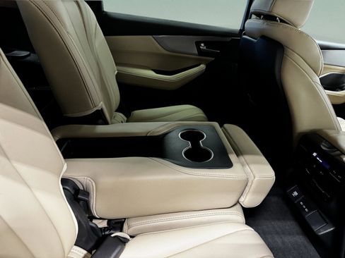 Certified 2025 Acura MDX SH-AWD image 28