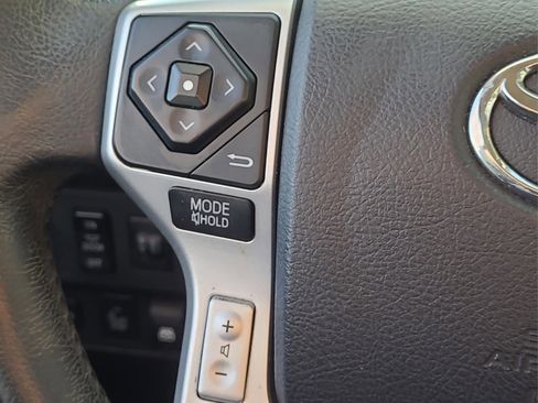 Used 2014 Toyota Tundra Platinum image 25