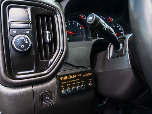Used 2022 Chevrolet Silverado 1500 Custom RWD image 12