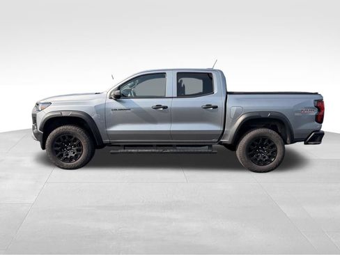 Used 2024 Chevrolet Colorado Trail Boss AWD/4WD image 2