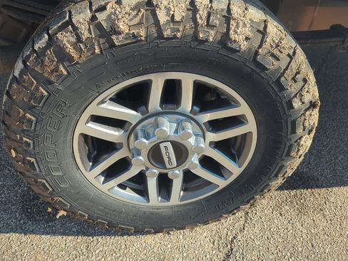 Used 2017 Ford F250 Lariat image 11