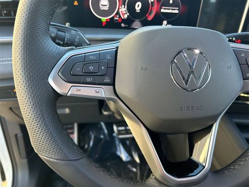 New 2026 Volkswagen Tiguan SE R-Line image 20