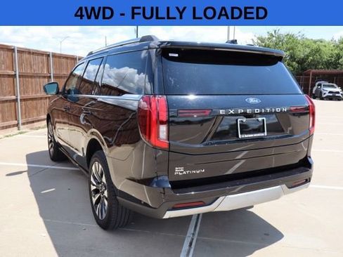 Used 2025 Ford Expedition Platinum w/ Driver's Package AWD/4WD image 4