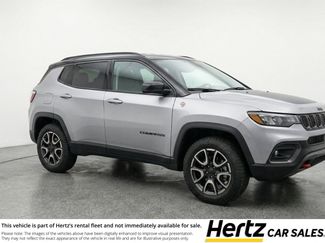 Used 2025 Jeep Compass Trailhawk AWD/4WD video 1