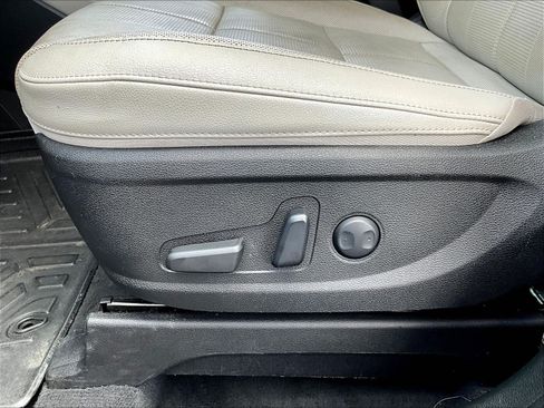Used 2022 Kia Telluride EX w/ EX Premium Package AWD/4WD image 38
