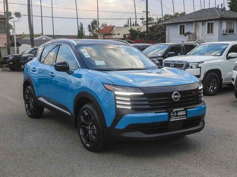 New 2026 Nissan Kicks SR FWD image 3
