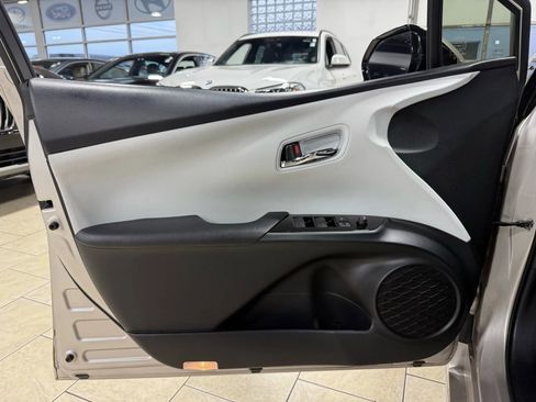 Used 2019 Toyota Prius Prime Premium image 27