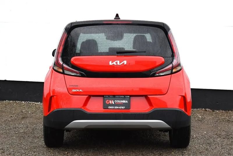 Used 2023 Kia Soul S FWD image 4