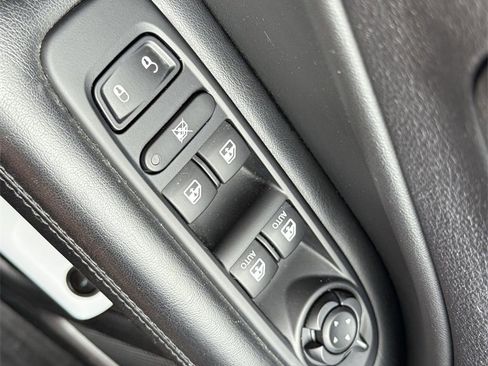 Used 2020 Jeep Compass Latitude image 18