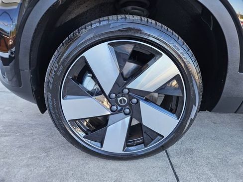 Used 2023 Volvo C40 P8 Recharge Ultimate w/ Protection Package Premier AWD/4WD image 9