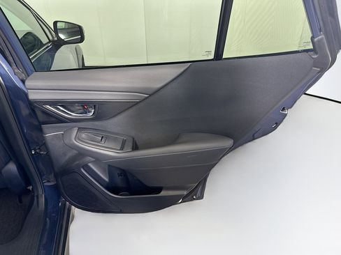 Used 2025 Subaru Outback Premium image 32