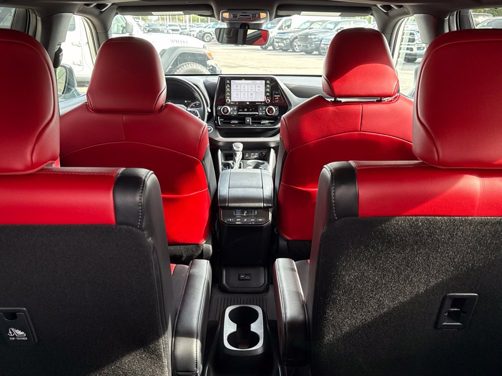 Used 2022 Toyota Highlander XSE AWD/4WD image 18