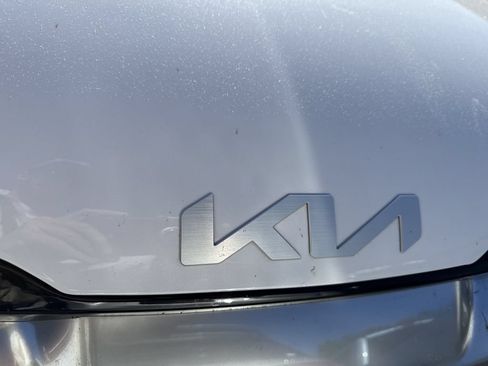 Used 2024 Kia Sportage SX FWD image 4