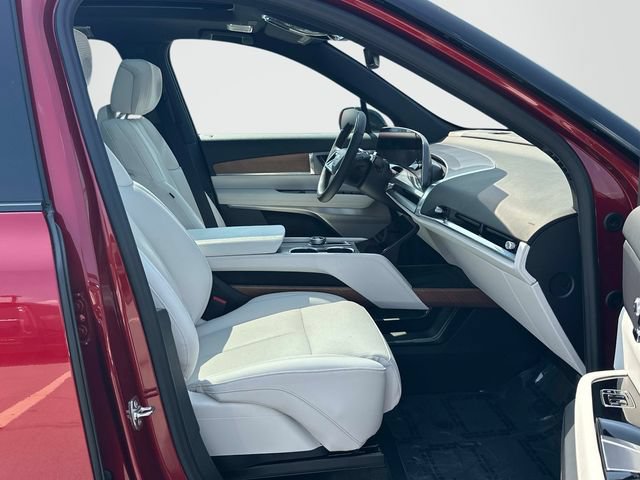 Used 2026 Cadillac Vistiq Luxury AWD/4WD image 22