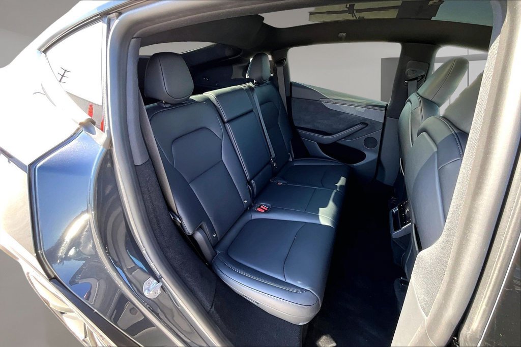 Used 2026 Tesla Model Y 2WD image 24