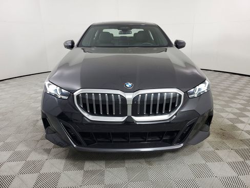 Used 2024 BMW 540i xDrive image 3