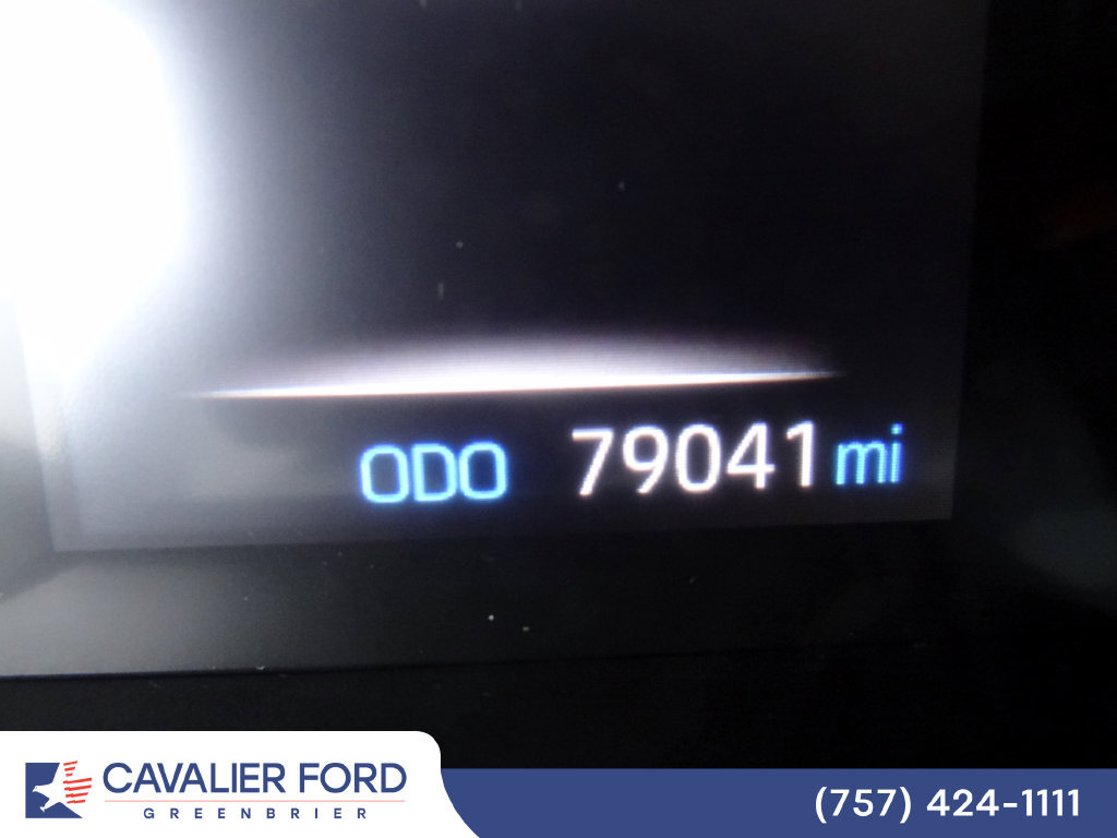 Used 2019 Toyota RAV4 XLE Premium FWD image 9