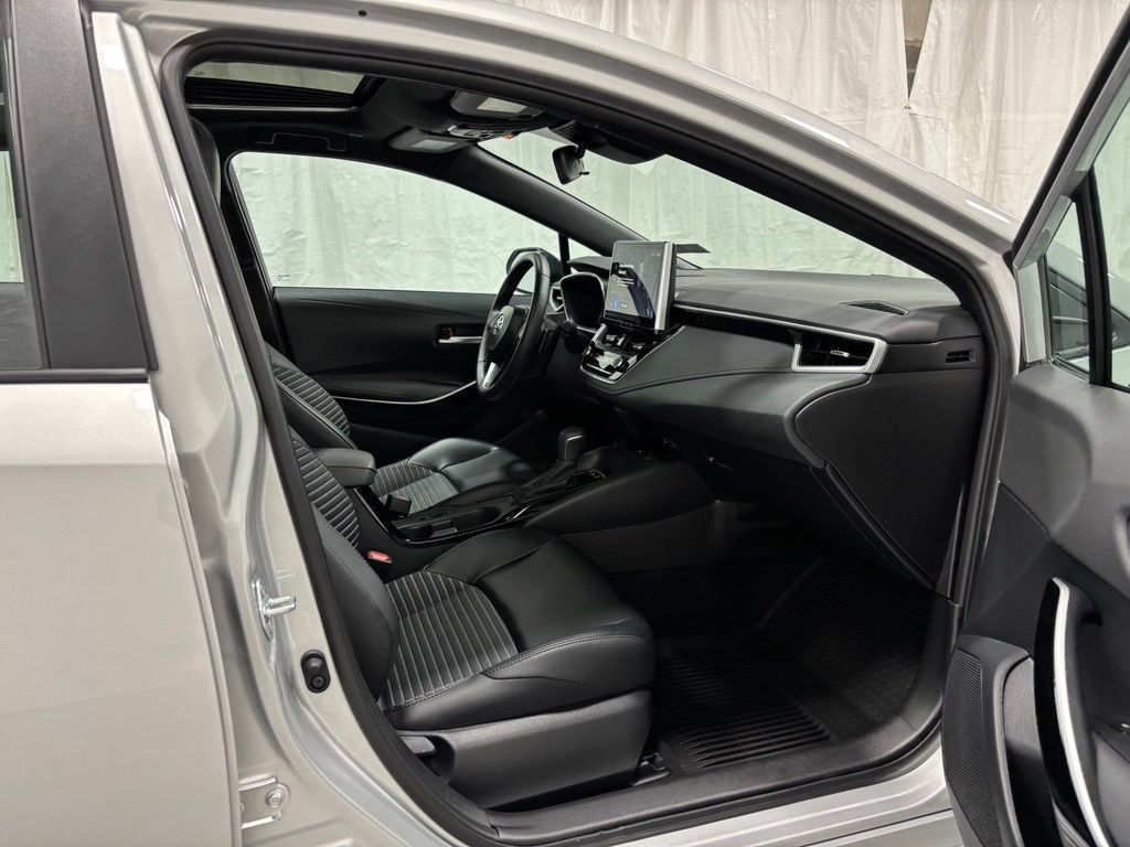 Used 2026 Toyota Corolla XSE FWD image 57