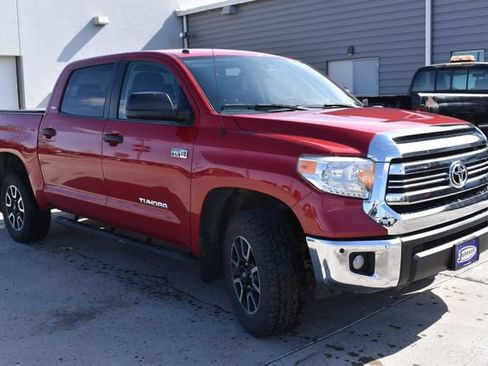 Used 2017 Toyota Tundra SR5 w/ TRD Off Road Package AWD/4WD image 3