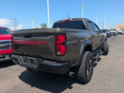 Used 2024 Chevrolet Colorado ZR2 w/ ZR2 Convenience Package III AWD/4WD image 10