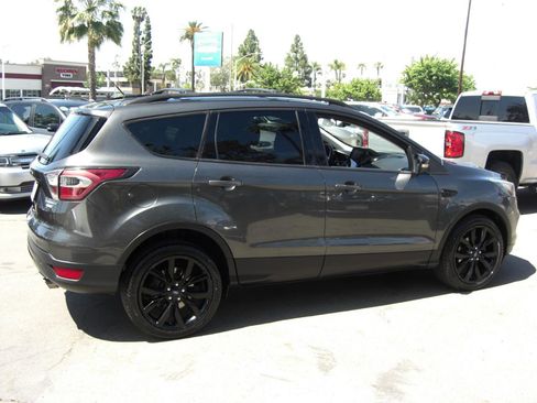 Used 2017 Ford Escape Titanium image 15