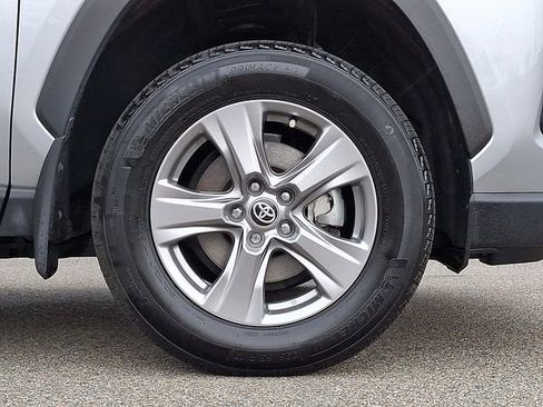 Used 2024 Toyota RAV4 XLE w/ Convenience Package image 8