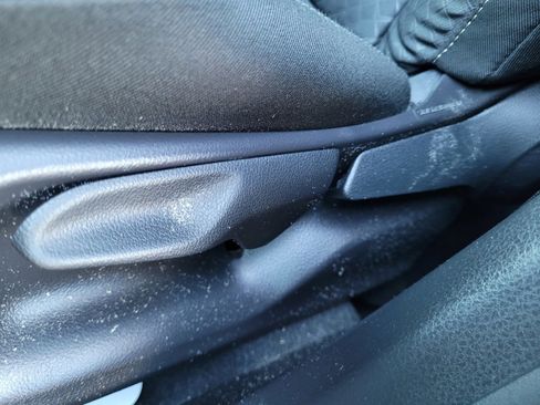 Used 2021 Toyota C-HR LE image 20