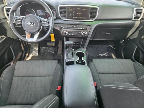 Used 2022 Kia Sportage LX image 18