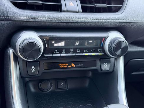 Certified 2020 Toyota RAV4 LE w/ All Weather Liner Package AWD/4WD image 5