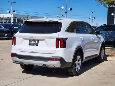 New 2026 Kia Sorento LX image 4