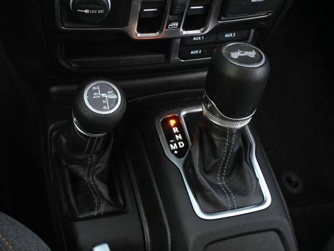 Used 2025 Jeep Wrangler Backcountry image 19