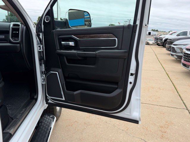 Used 2021 RAM 2500 Laramie AWD/4WD image 46