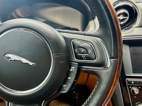Used 2012 Jaguar XJ RWD image 25