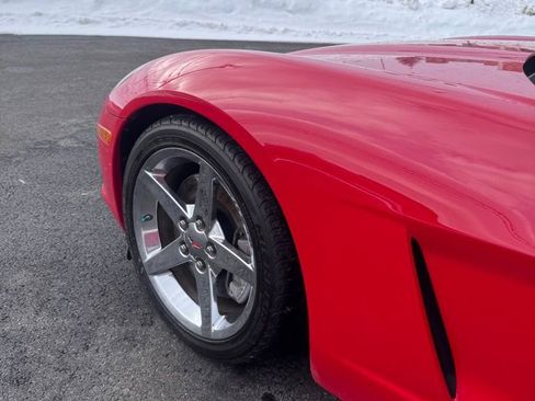 Used 2006 Chevrolet Corvette Convertible w/ Preferred Equipment Group image 23