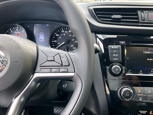 Certified 2020 Nissan Rogue Sport S FWD image 24