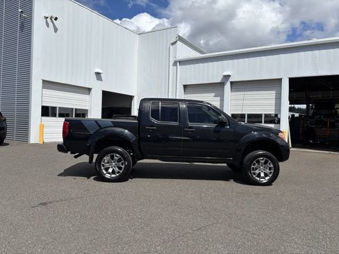 Used 2021 Nissan Frontier SV AWD/4WD image 8